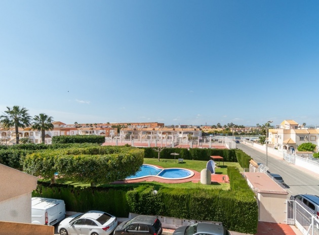 Resale - Villa - Torrevieja - altos del limonar
