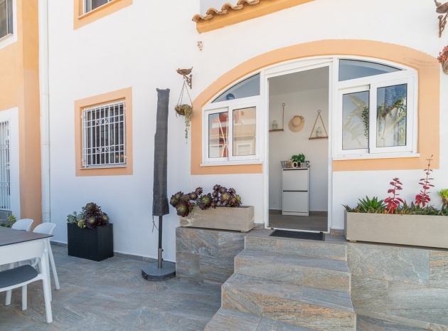 Resale - Villa - Torrevieja - altos del limonar