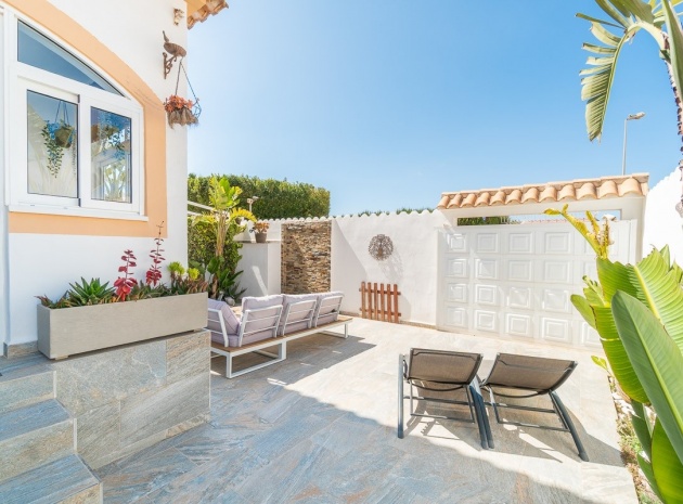 Resale - Villa - Torrevieja - altos del limonar