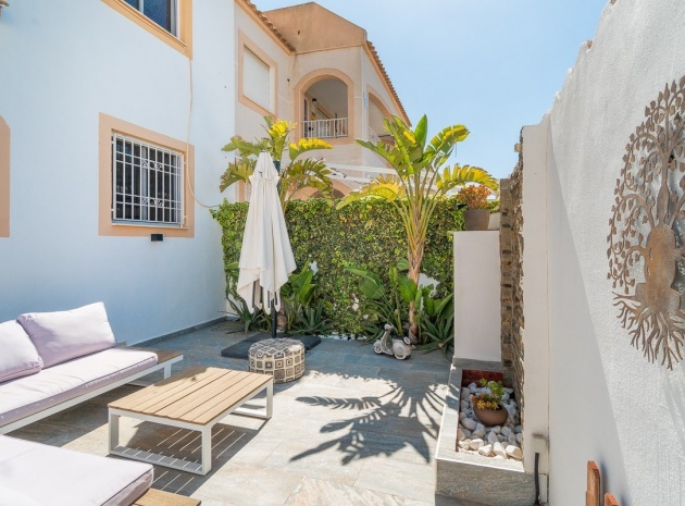 Resale - Villa - Torrevieja - altos del limonar