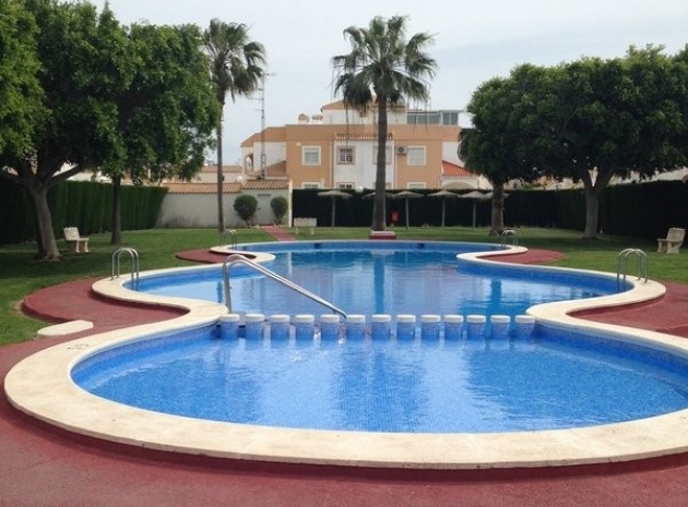 Resale - Villa - Torrevieja - altos del limonar