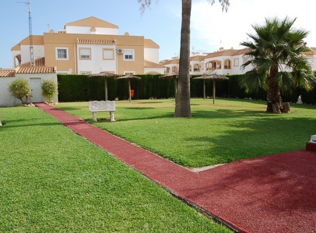 Resale - Villa - Torrevieja - altos del limonar
