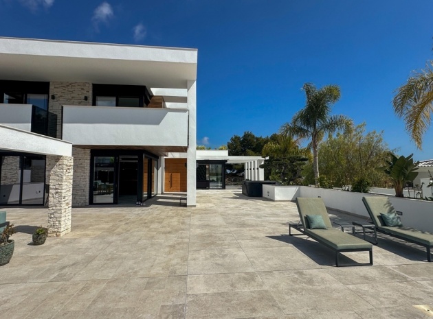 Resale - Villa - Villamartin