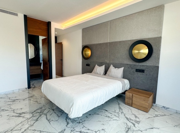 Resale - Villa - Villamartin