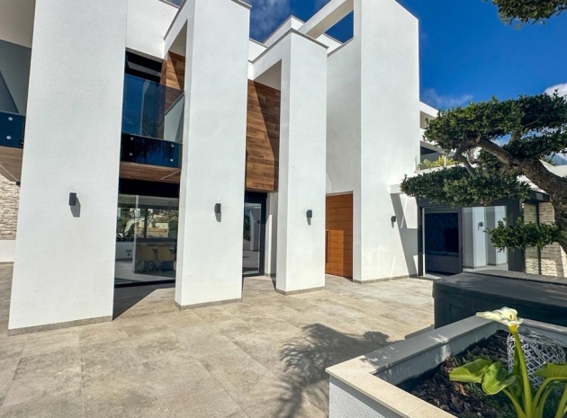 Resale - Villa - Villamartin