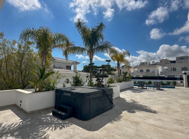 Resale - Villa - Villamartin