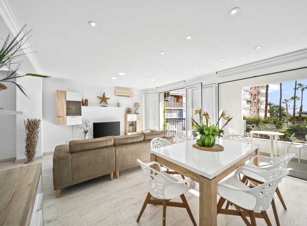 Återförsäljning - Lägenhet - Torrevieja - Beachside Torrevieja