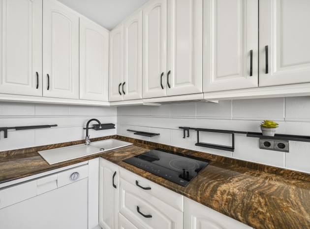 Återförsäljning - Lägenhet - Torrevieja - Beachside Torrevieja