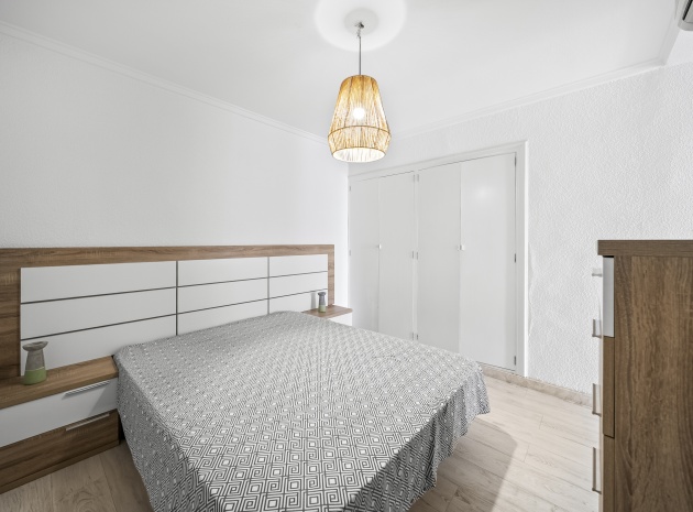 Återförsäljning - Lägenhet - Torrevieja - Beachside Torrevieja