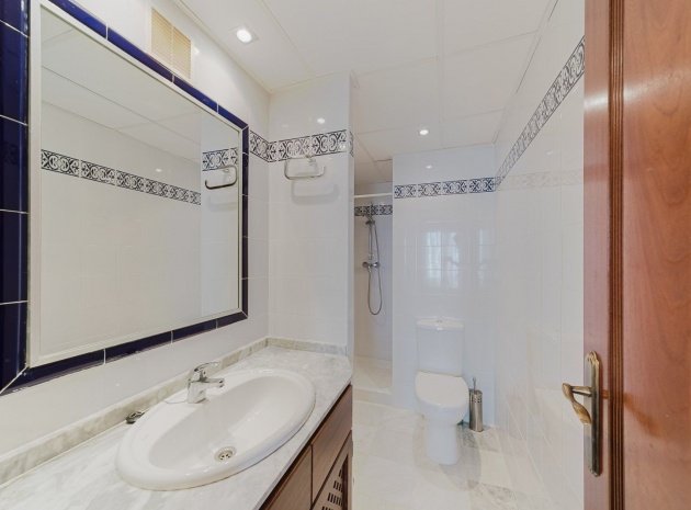 Återförsäljning - Lägenhet - Torrevieja - Beachside Torrevieja