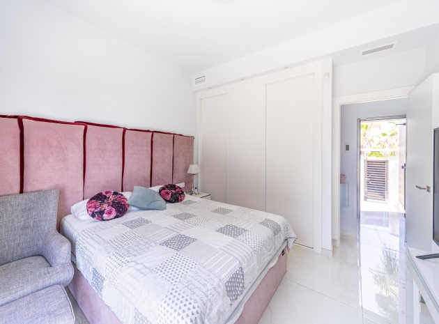 Återförsäljning - Villa - Cabo Roig - Lomas de Cabo Roig