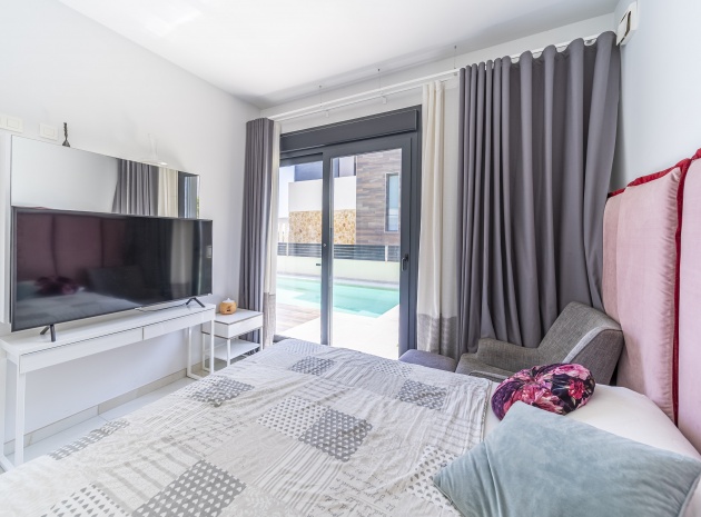 Återförsäljning - Villa - Cabo Roig - Lomas de Cabo Roig