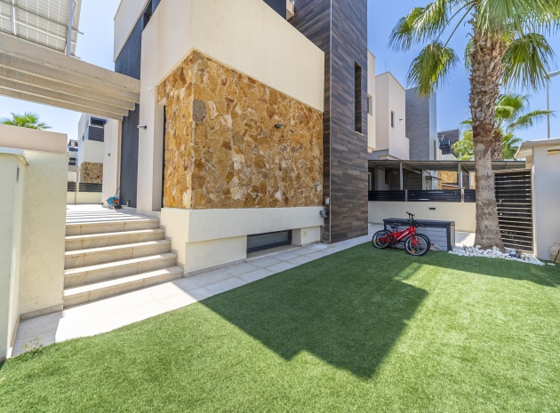 Återförsäljning - Villa - Cabo Roig - Lomas de Cabo Roig