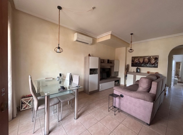 Resale - Apartment - Jacarilla