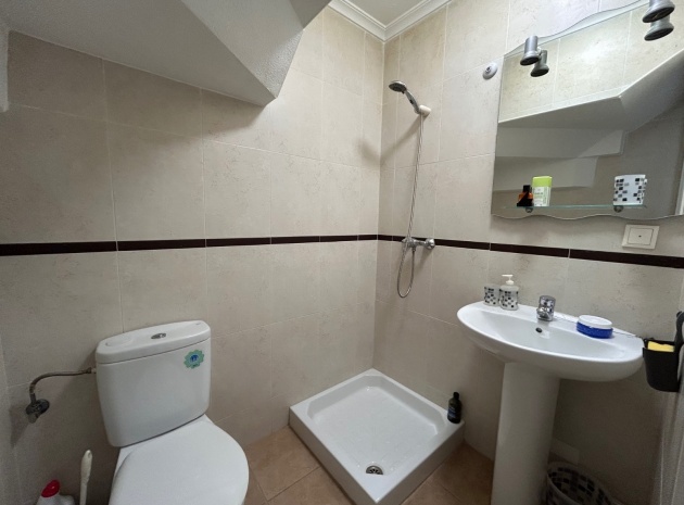 Resale - Apartment - Jacarilla