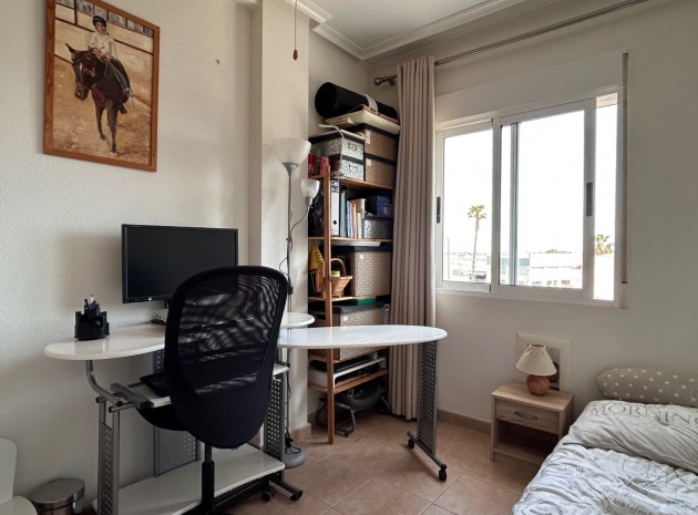 Resale - Apartment - Jacarilla