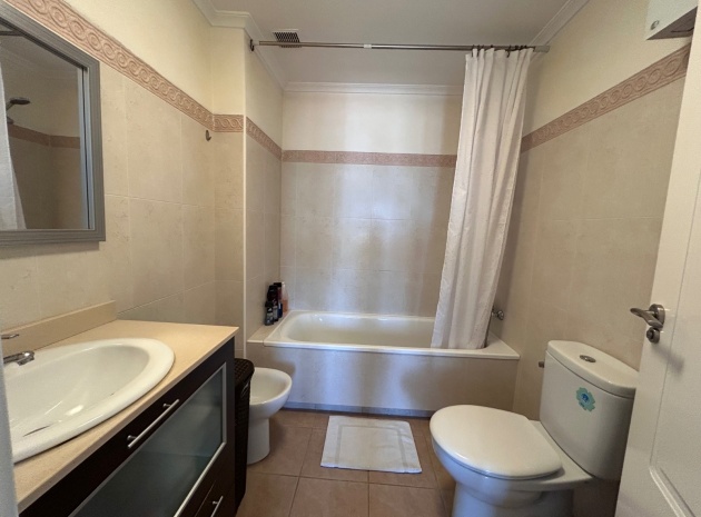 Resale - Apartment - Jacarilla