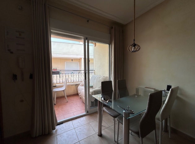 Resale - Apartment - Jacarilla