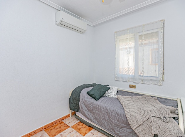 Återförsäljning - Villa - Playa Flamenca - san jose