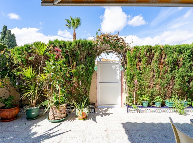 Återförsäljning - Lägenhet - Punta Prima - Las Barcas