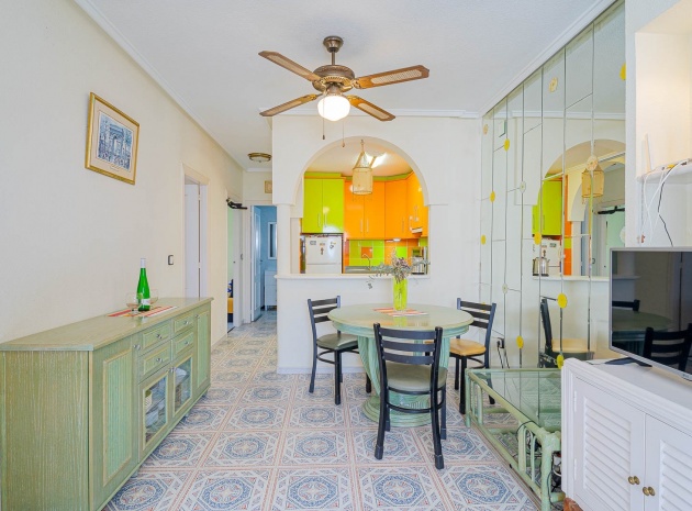 Återförsäljning - Lägenhet - Punta Prima - Las Barcas