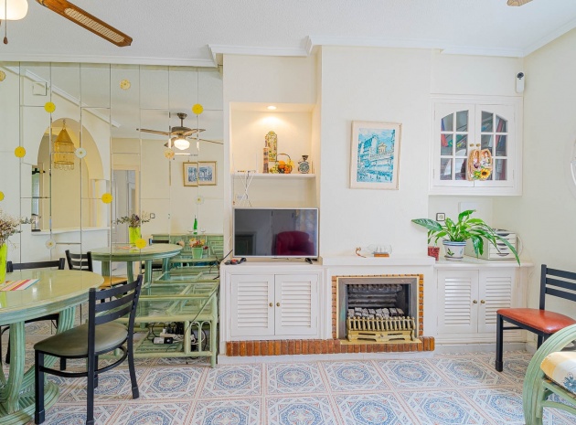 Återförsäljning - Lägenhet - Punta Prima - Las Barcas