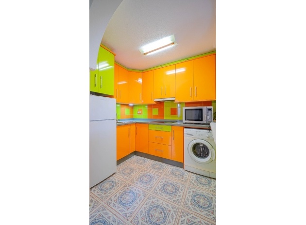 Återförsäljning - Lägenhet - Punta Prima - Las Barcas