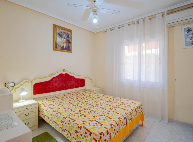 Återförsäljning - Lägenhet - Punta Prima - Las Barcas