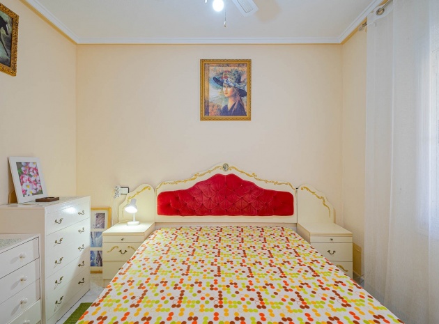 Återförsäljning - Lägenhet - Punta Prima - Las Barcas