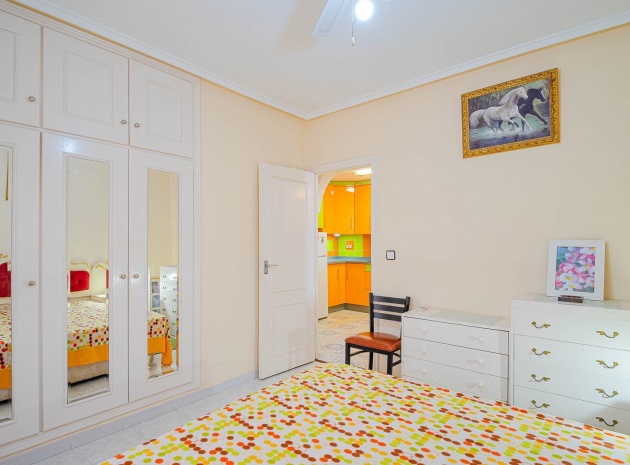 Återförsäljning - Lägenhet - Punta Prima - Las Barcas