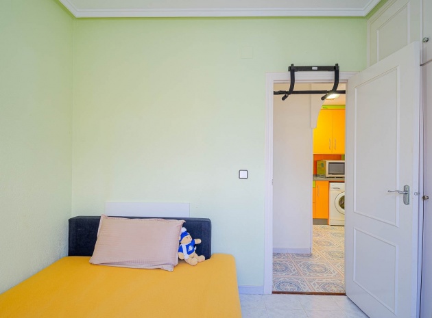 Återförsäljning - Lägenhet - Punta Prima - Las Barcas