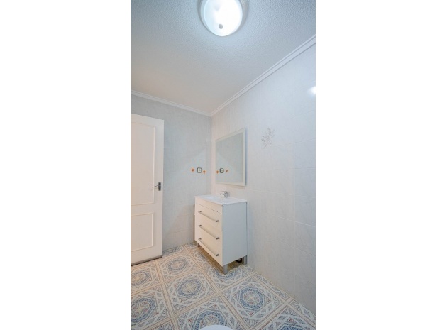 Återförsäljning - Lägenhet - Punta Prima - Las Barcas