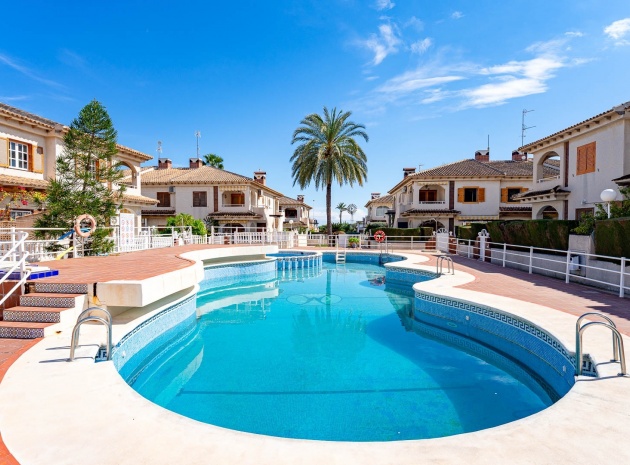 Återförsäljning - Lägenhet - Punta Prima - Las Barcas