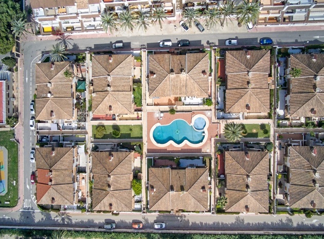 Återförsäljning - Lägenhet - Punta Prima - Las Barcas