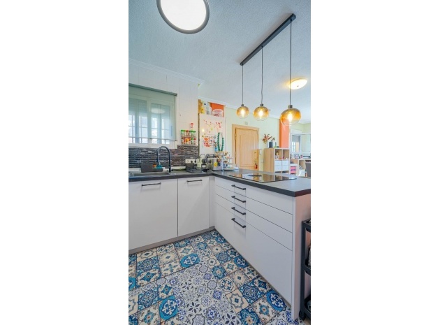 Wiederverkauf - Villa - Punta Prima - la campana