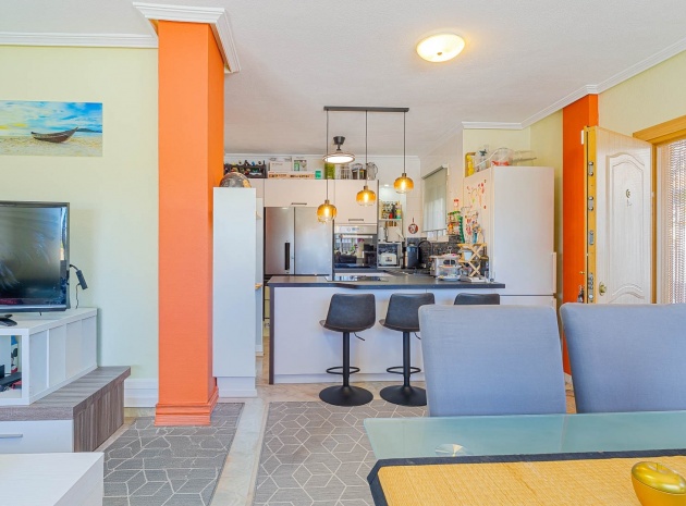 Wiederverkauf - Villa - Punta Prima - la campana