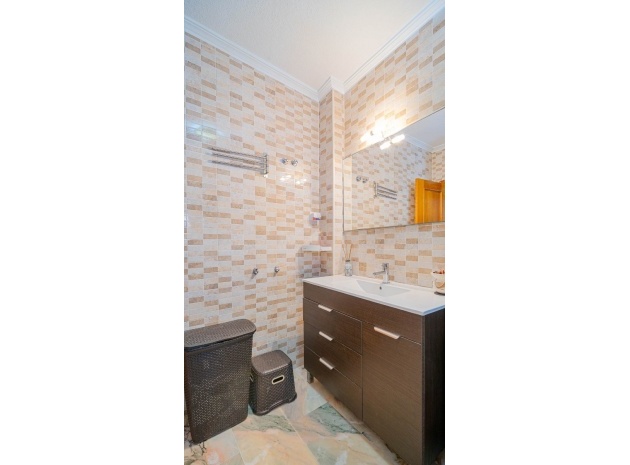 Wiederverkauf - Villa - Punta Prima - la campana