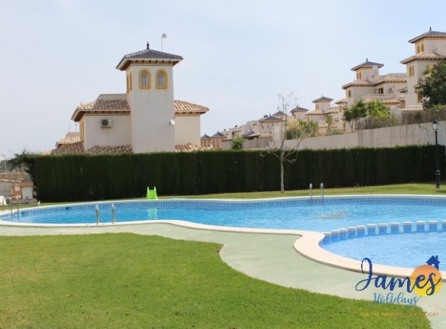 Resale - Villa - Cabo Roig - Lomas de Cabo Roig