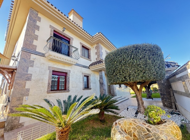 Resale - Villa - Cabo Roig - beachside cabo roig