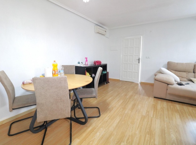 Resale - Villa - Torrevieja - jardin del mar