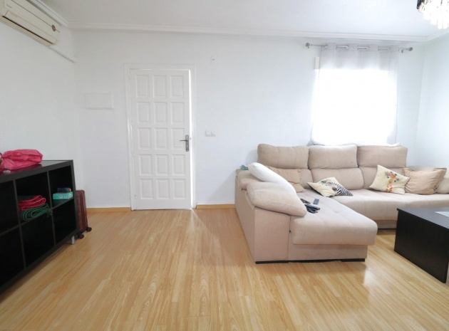 Resale - Villa - Torrevieja - jardin del mar