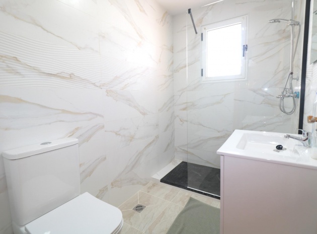 Resale - Villa - Torrevieja - jardin del mar