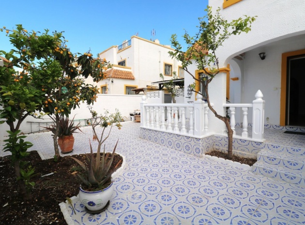 Resale - Villa - Torrevieja - jardin del mar