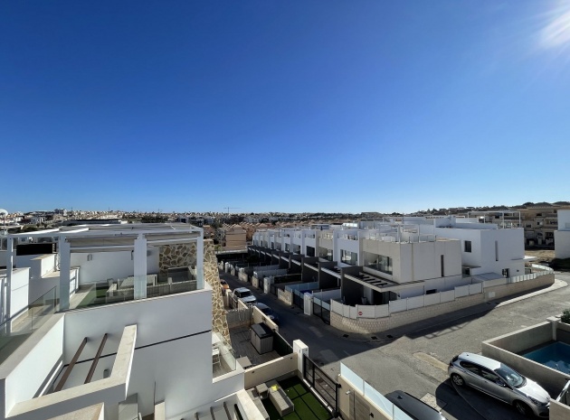 Resale - Townhouse - Villamartin - PAU 26