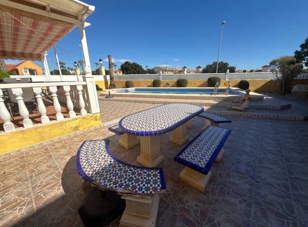 Resale - Villa - Cabo Roig - la regia