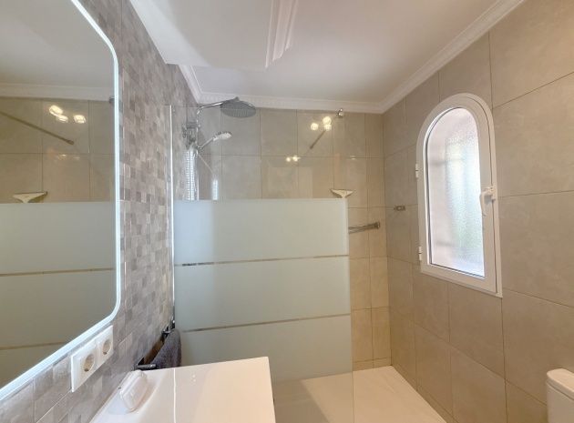 Resale - Villa - Cabo Roig - la regia