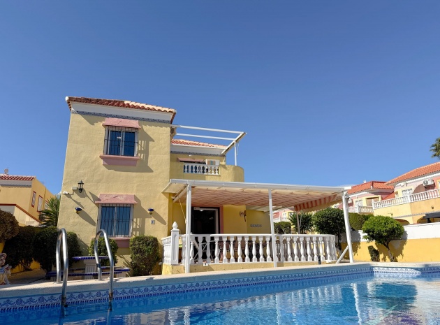 Resale - Villa - Cabo Roig - la regia