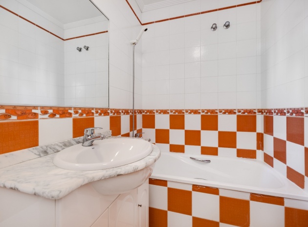 Resale - Apartment - Playa Flamenca - parque del duque