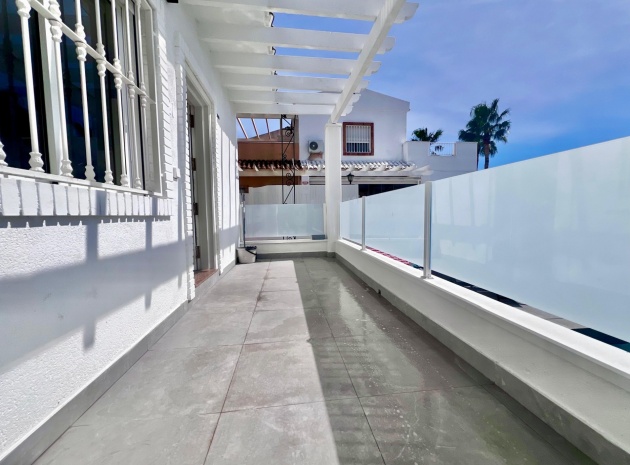 Resale - Villa - Villamartin - las filipinas