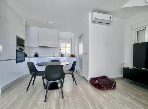 Resale - Villa - Villamartin - las filipinas